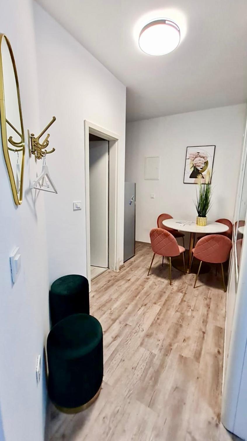 Ljubljana Central Lux Apartment With Free Parking Exterior photo